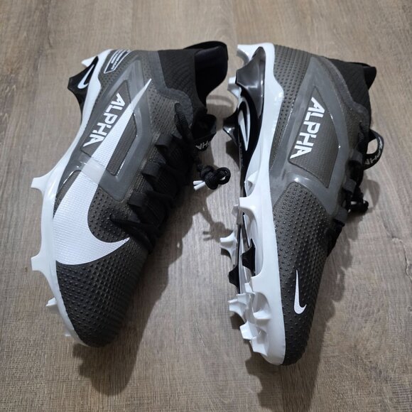 Nike Alpha Menace Elite 3 Football Cleats Men’s Size 13.5 Black White FZ7701-001
